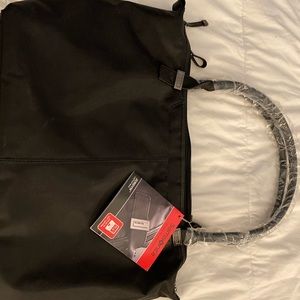 Samsonite Jordyn Laptop Bag.                           Fits up to 15.6 laptops
